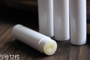 潤唇膏能用多長時間？打開后只能用3個季度