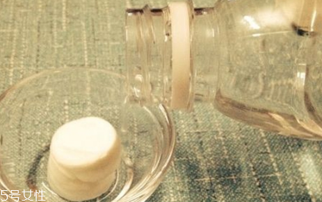 sk2神仙水是精華還是水？神仙水其實(shí)是一種精華水