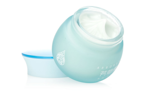 保濕面霜什么時候使用？秋冬季節(jié)面霜很重要