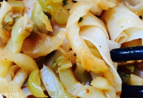 阿寬紅油面皮怎么泡？需要泡足這么長(zhǎng)時(shí)間