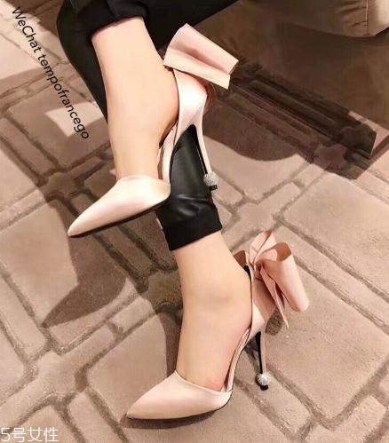 roger vivier是幾線品牌？集萬(wàn)千寵愛(ài)于一身