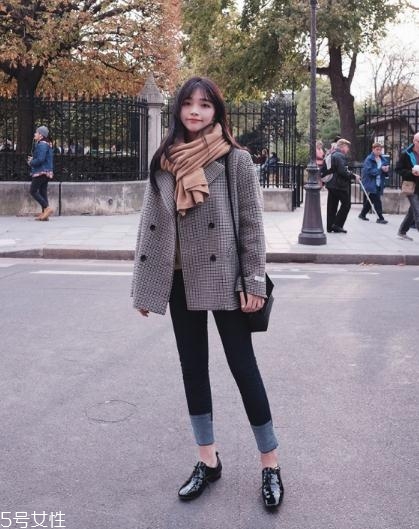 短款格子外套怎么搭配？各種風(fēng)格隨意切換