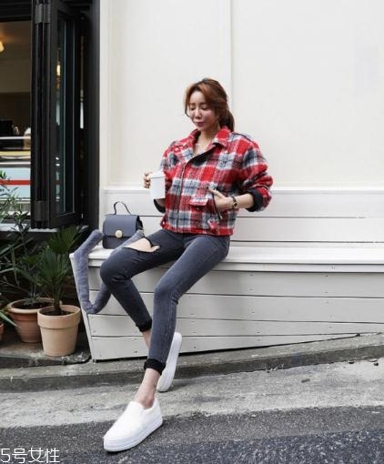 短款格子外套怎么搭配？各種風(fēng)格隨意切換