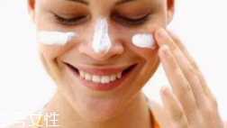 防曬霜為什么會過敏？二苯酮-3風(fēng)險大