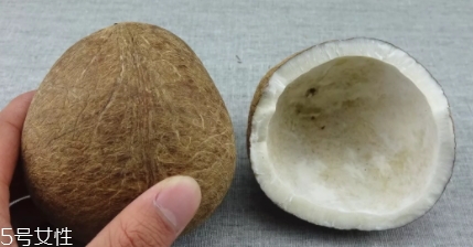 泰國烤椰子多少錢一個？味道非常特別