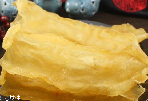 鱈魚(yú)膠和花膠的區(qū)別 屬于不同的部位