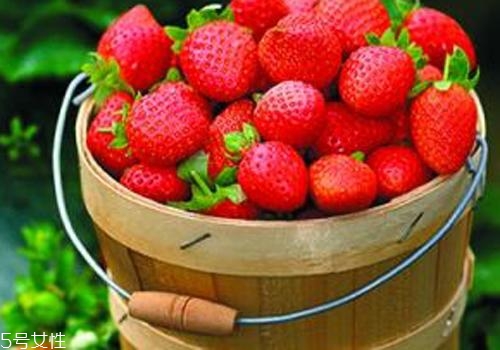 寶寶咳嗽可以吃草莓嗎？看是什么類型的咳嗽