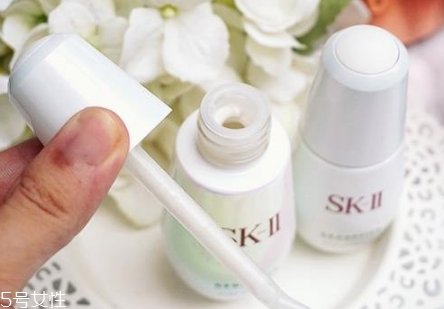 sk2小燈泡和小銀瓶哪個好？sk2小燈泡使用測評