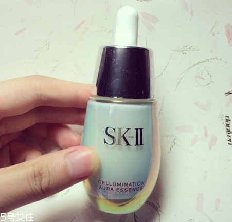 sk2小燈泡和小銀瓶哪個好？sk2小燈泡使用測評