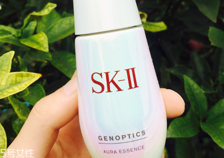 sk2小燈泡和小銀瓶哪個好？sk2小燈泡使用測評