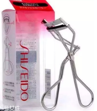 睫毛夾可以夾下睫毛嗎？比較考驗(yàn)手法