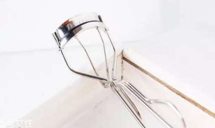 2018睫毛夾哪個牌子好？8款最受歡迎的睫毛夾推薦