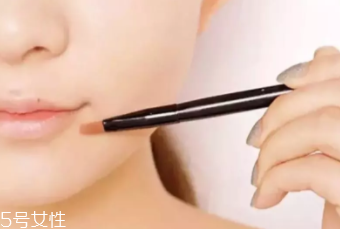 粉底先還是遮瑕先？最好先用粉底液