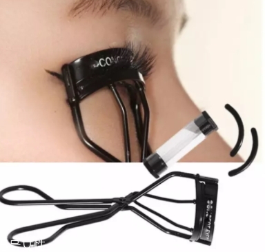 睫毛夾可以夾下睫毛嗎？比較考驗(yàn)手法