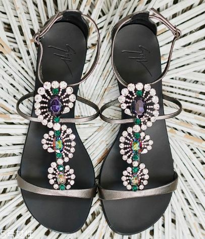 giuseppe zanotti是哪個國家的牌子？女明星的最愛