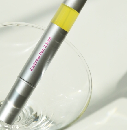 睫毛增長(zhǎng)液會(huì)有黑眼圈嗎？請(qǐng)小心使用