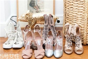 tabitha simmons鞋子多少錢？美到骨子里的高跟鞋