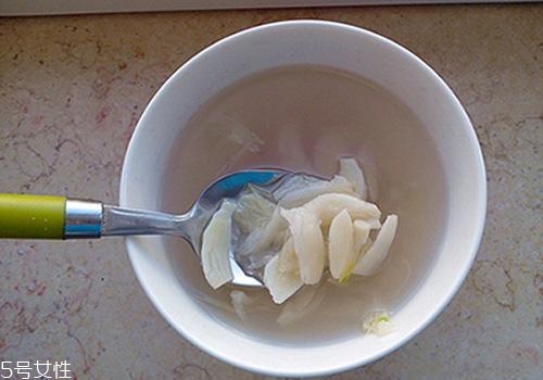 大蒜煮水孕婦能喝嗎？具有止咳的功效