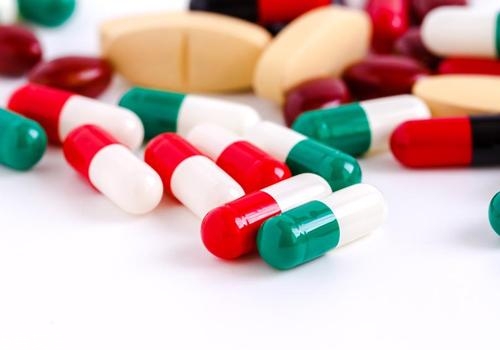 阿莫西林可以空腹吃嗎？飯前飯后很重要