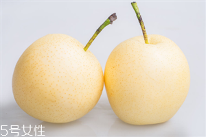 睡覺前多久吃梨比較好？睡覺前吃梨有什么好處？