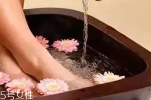 熱水泡腳哪些人不適合？這3類人千萬要小心