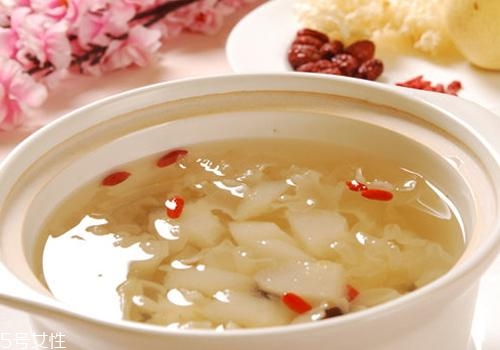 銀耳紅棗湯哺乳期能喝嗎？有著很多好處