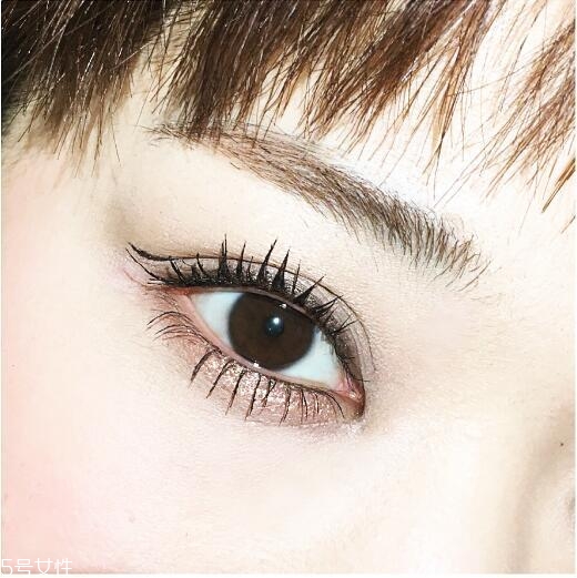 什么是折痕眼線？完整畫眼妝的順序