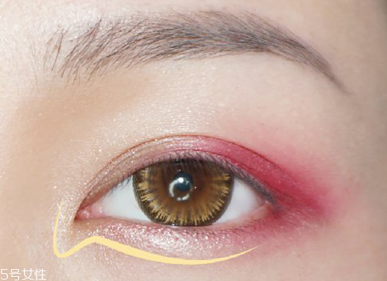 如何畫出完美眼線？一分鐘學(xué)會四種眼線畫法
