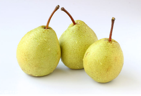 睡覺前多久吃梨比較好？睡覺前吃梨有什么好處？