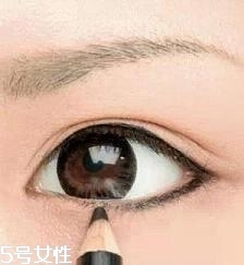 眼線筆畫法 手把手教你基礎(chǔ)眼線畫法 眼線筆畫法 手把手教你基礎(chǔ)眼線畫法
