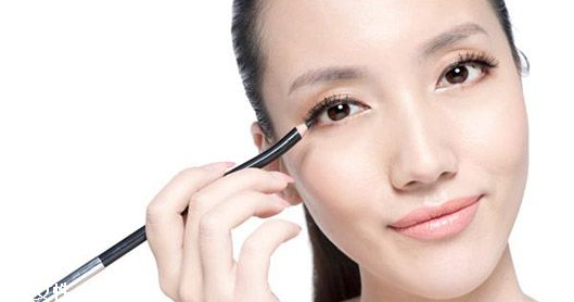 眼線筆畫法 手把手教你基礎(chǔ)眼線畫法 眼線筆畫法 手把手教你基礎(chǔ)眼線畫法