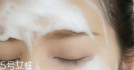 硅膠的潔面儀好用嗎？不要使用過(guò)多