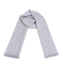 冬天戴什么圍巾好看？貌美又溫暖的圍巾大盤點