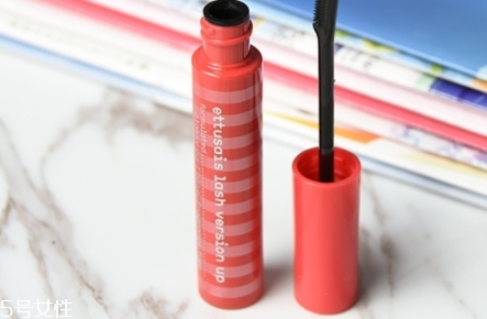 ettusais艾杜莎睫毛膏打底膏怎么用？睫毛一天不會塌