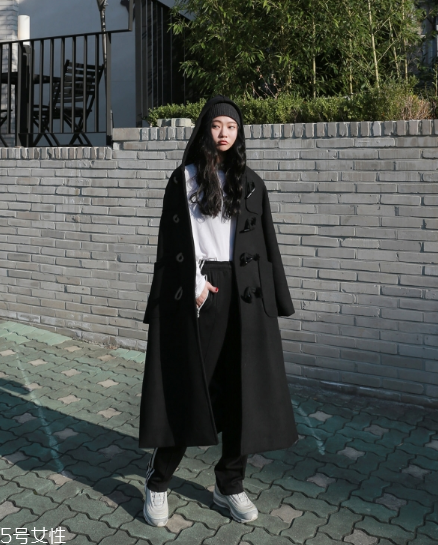 過膝大衣怎么搭配圖片 這樣穿瞬間提升氣場 過膝大衣怎么搭配圖片 這樣穿瞬間提升氣場