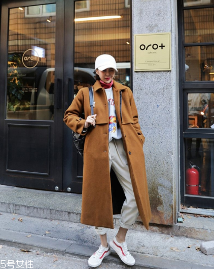 過膝大衣怎么搭配圖片 這樣穿瞬間提升氣場 過膝大衣怎么搭配圖片 這樣穿瞬間提升氣場