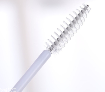 睫毛雨衣怎么用？用在睫毛膏之后