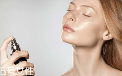 防曬噴霧為什么用得那么快？噴夠多才有用