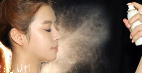 防曬噴霧為什么用得那么快？噴夠多才有用