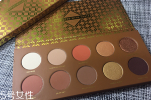 zoeva眼影多少錢？zoeva queens guard眼影盤試色