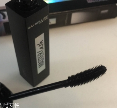 美寶蓮彎彎睫毛膏多少錢？美寶蓮重新定義睫毛膏