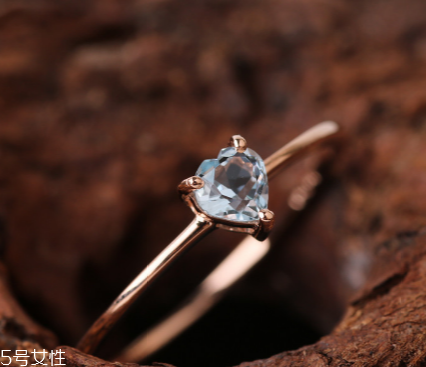 海藍寶石戴哪只手？最佳的天然護身符