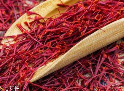女生能用藏紅花泡腳嗎？經(jīng)期和妊娠期不能使用