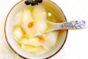 冰糖雪梨是喝水還是吃梨？冰糖雪梨的功效與作用