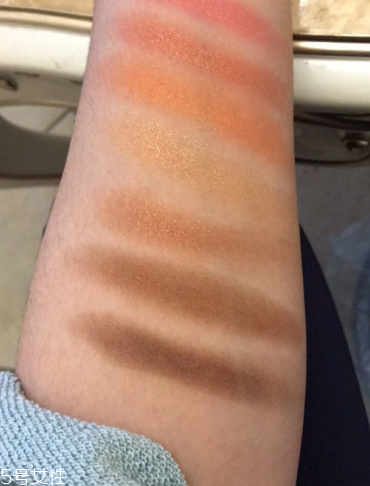 hold live單色眼影好用嗎？興起的國(guó)貨眼影試色