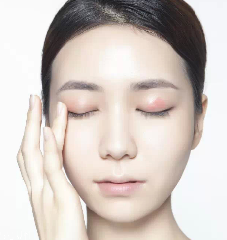 眼影怎么畫會自然好看？眼影顏色這樣搭配最好看