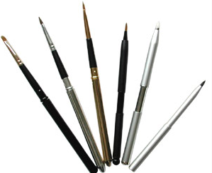 如何清洗化妝刷？眼影刷的選擇與使用方法