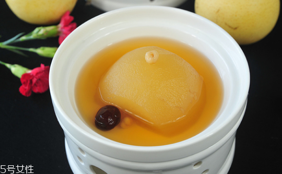 冰糖雪梨是熱喝還是涼喝好？冰糖雪梨怎么做？