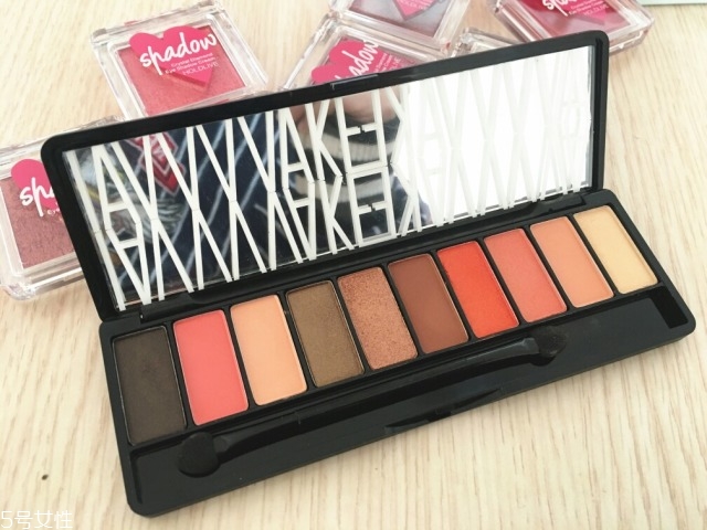 hold live眼影好用嗎？顯色度超贊