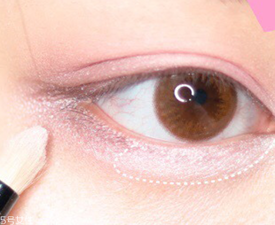 桃花眼妝容好看嗎？桃花眼妝容教程